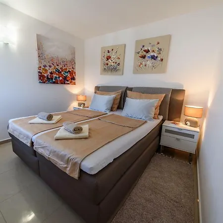 Vesna In Apartamento *