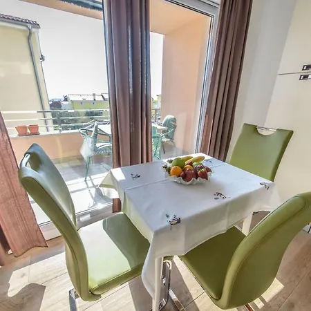 Апартаменты Vesna In *