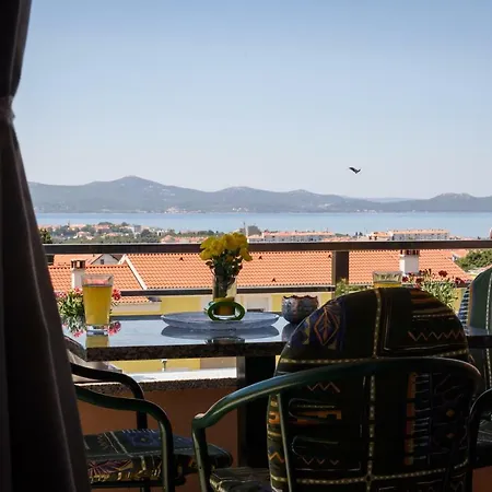 Lägenhet Vesna In Zadar
